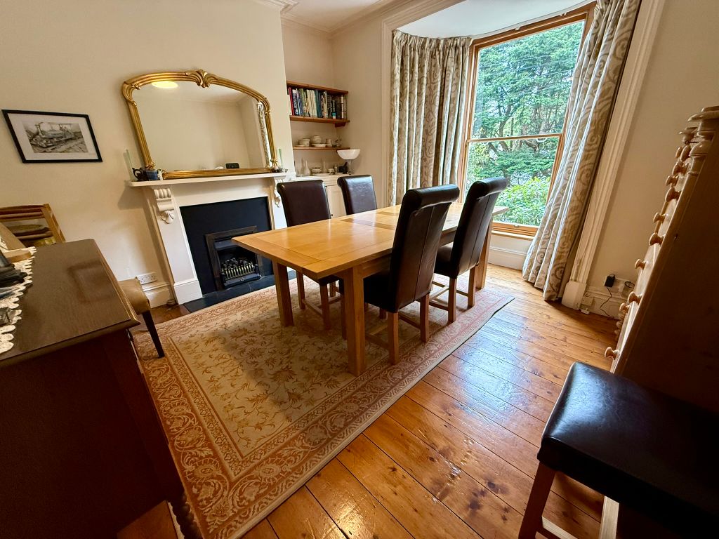 Property photo 3 of 33
