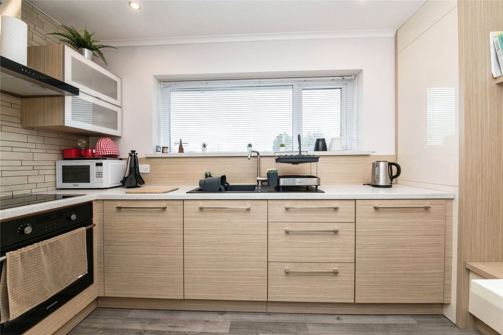 Property photo 2 of 17 Picture No. 05