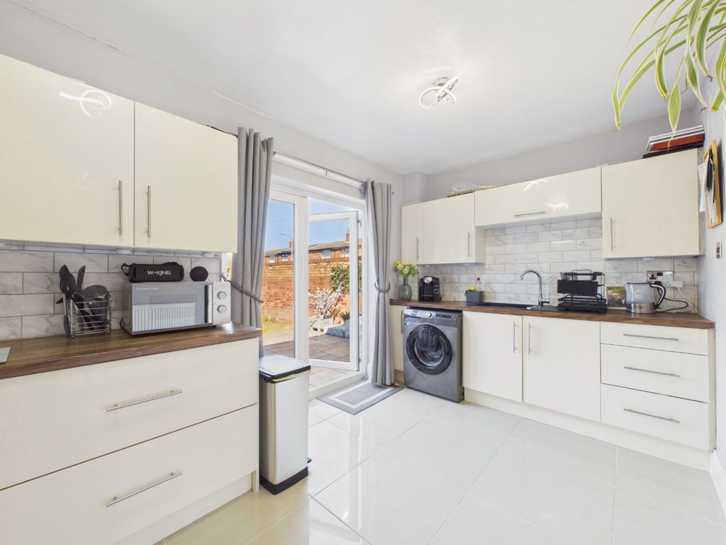 Property photo 3 of 12 5150884