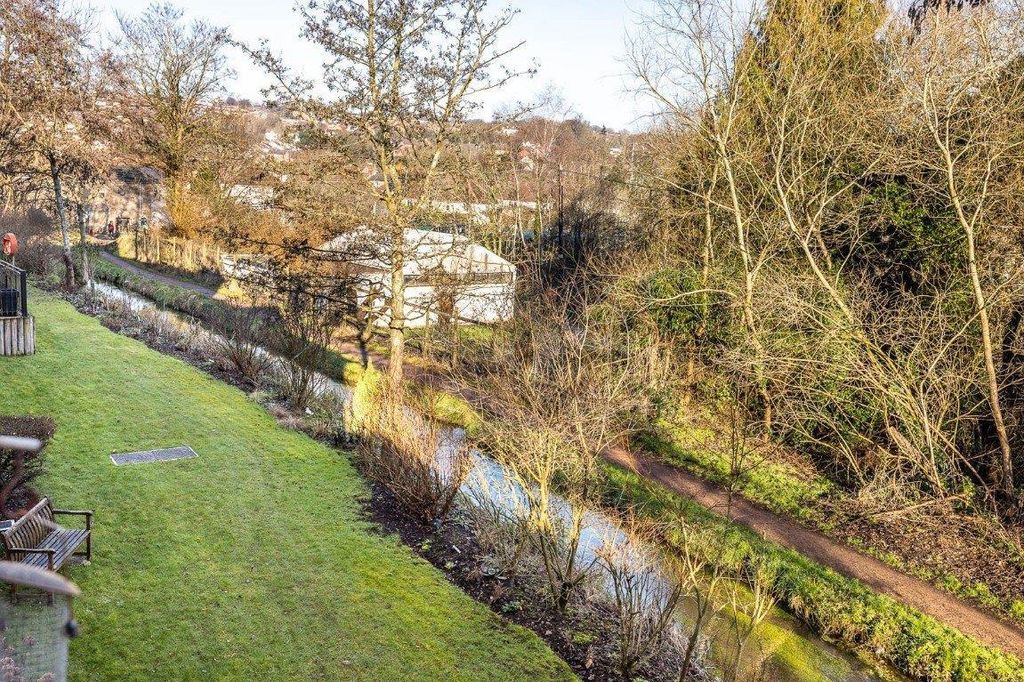 Property photo 2 of 12