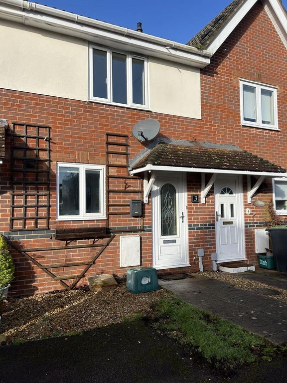 Property photo 1 of 8 Front (Exterior)