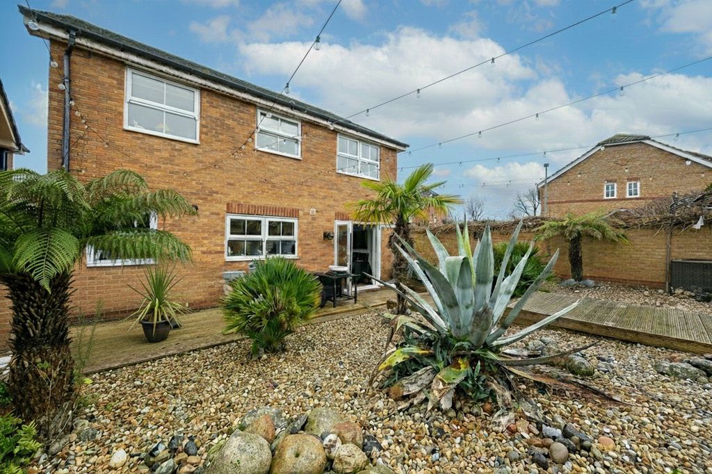 Property photo 2 of 22
