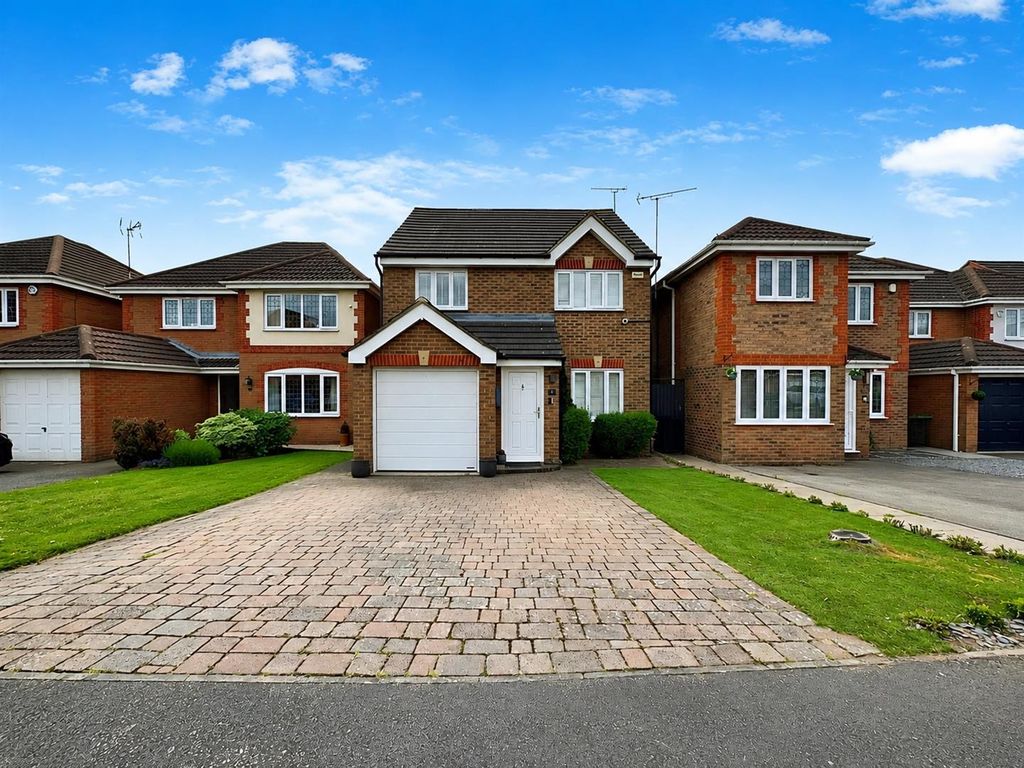 Property photo 1 of 18 Front