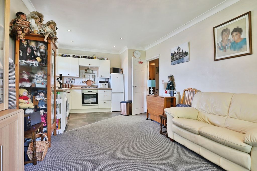 Property photo 3 of 11 Pbox-Img.Jpg