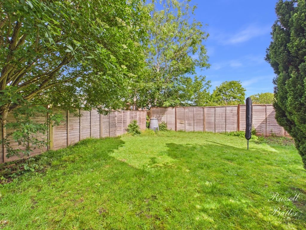 Property photo 3 of 13 Cam02127G0-Pr0417-Still016