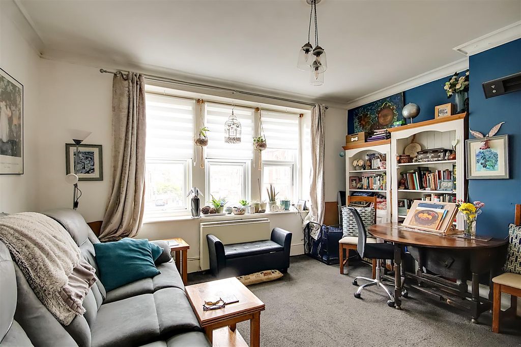 Property photo 2 of 6 Img_7946-Img_7948.Jpg