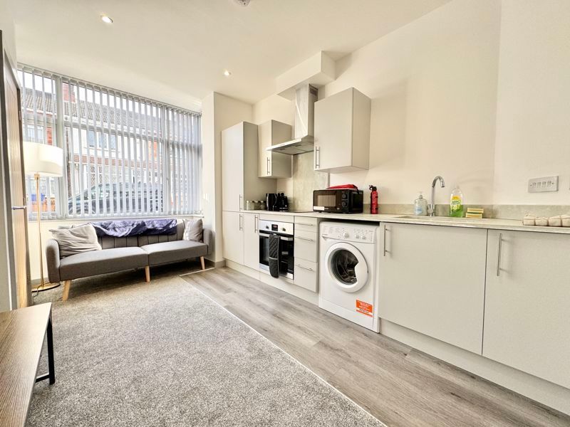 Property photo 1 of 11 Lounge/Kitchen/Diner