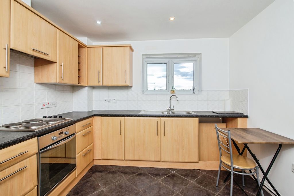 Property photo 2 of 10 Pbox-Img.Jpg