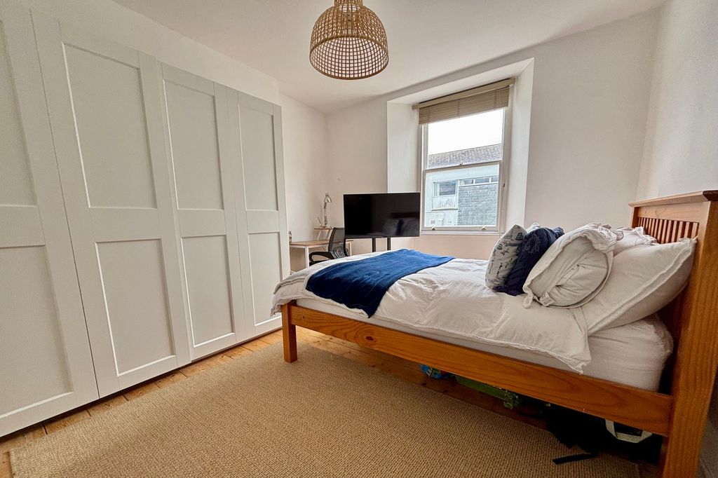 Additional image 10 of 3 bed terraced house for saleLower Market Street, Penryn TR10