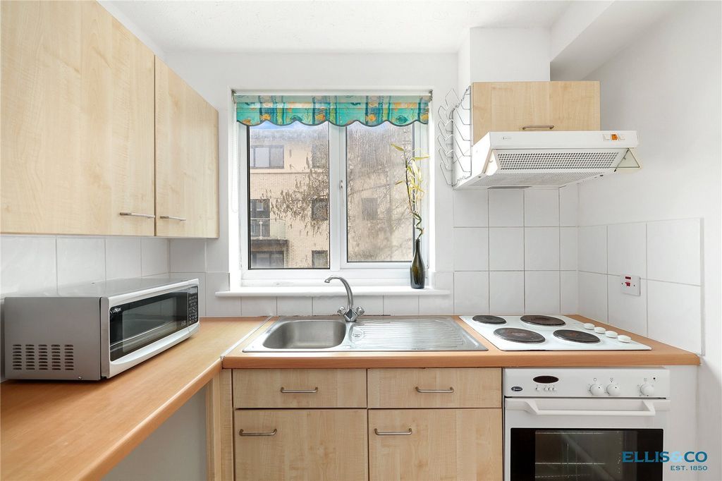 Property photo 3 of 7 Picture No. 08