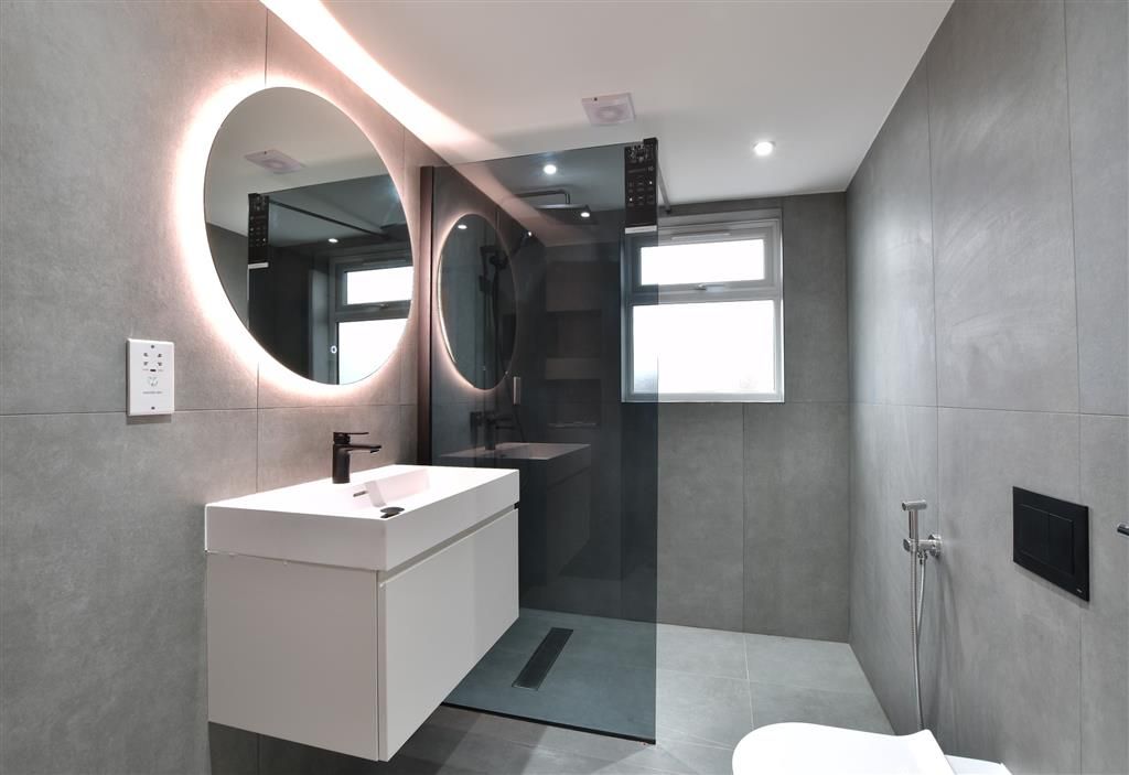Property photo 2 of 12 Shower Room