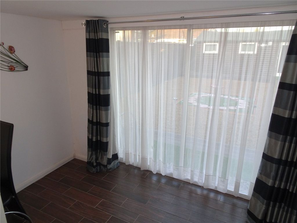Property photo 3 of 8 Dining Room
