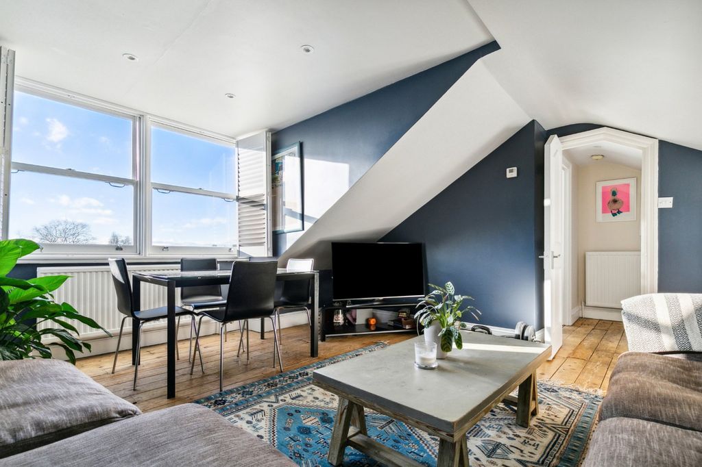 Property photo 1 of 11 Reception Room