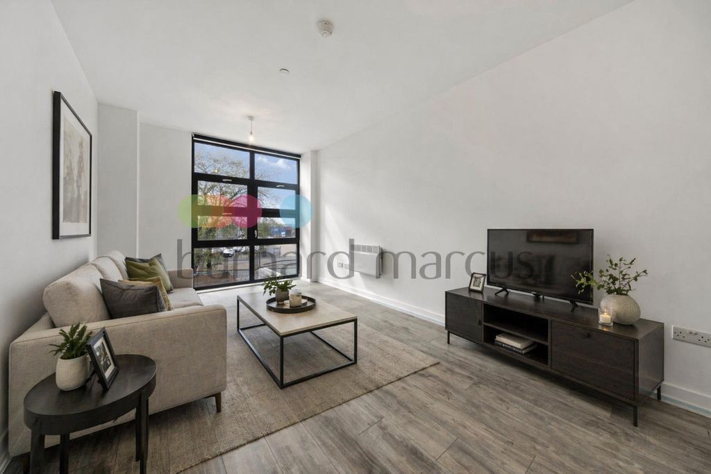 Property photo 3 of 7 Image