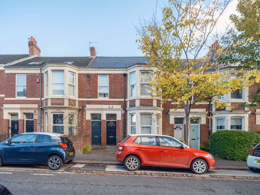 Property photo 2 of 7 3707772