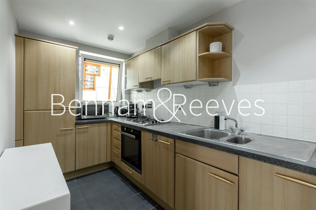 Property photo 2 of 23 Picture No. 02