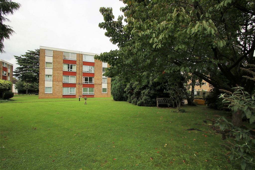 Property photo 2 of 13