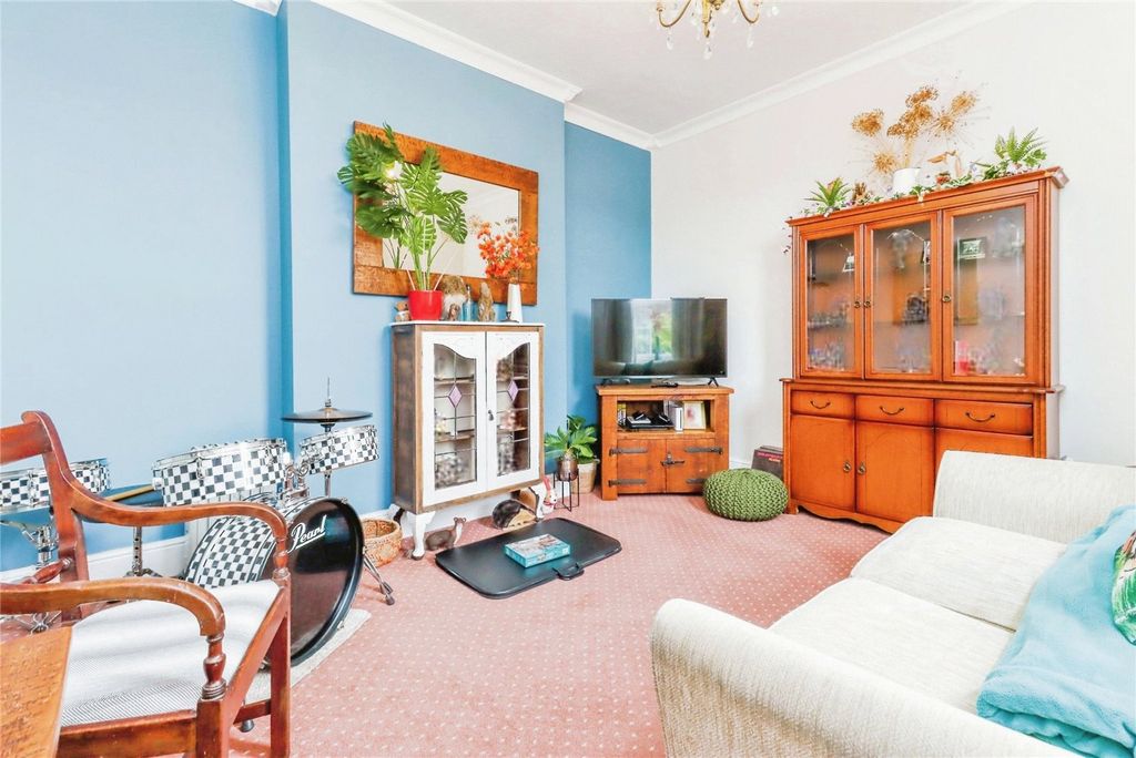Property photo 3 of 20 Sitting Room