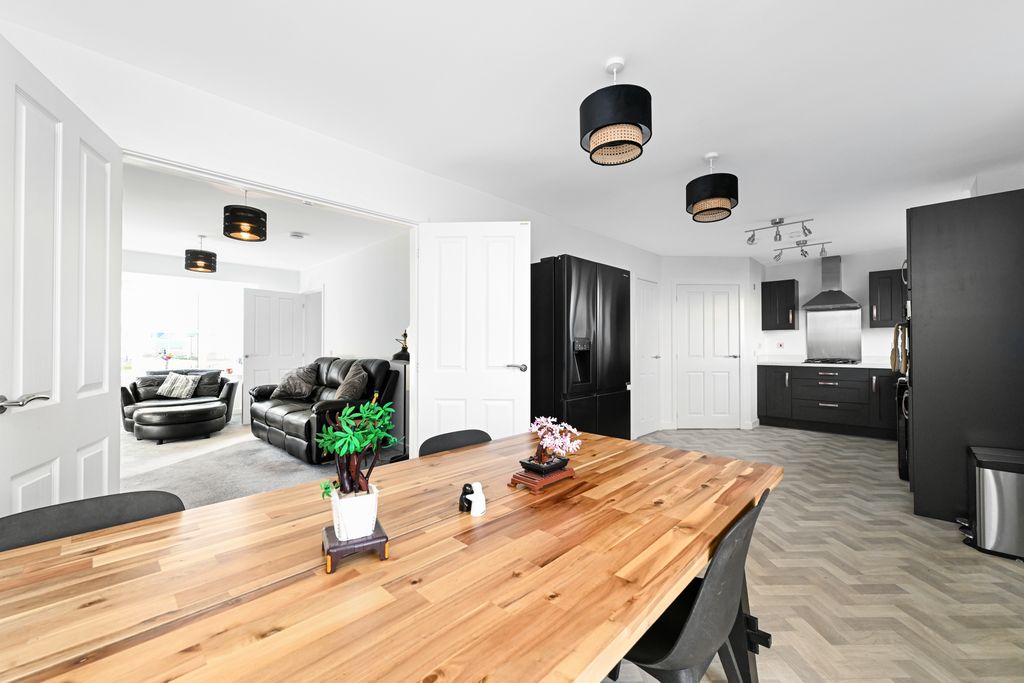 Property photo 2 of 26 Property Image 2