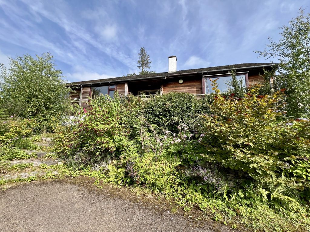 Property photo 3 of 20