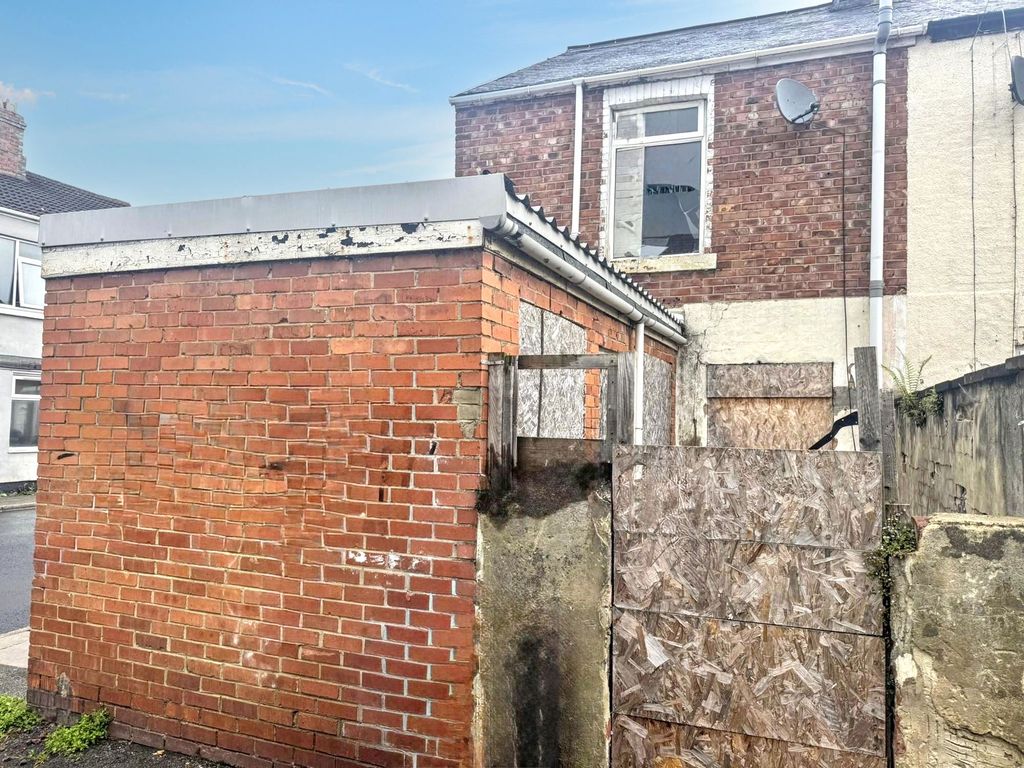 Property photo 3 of 3