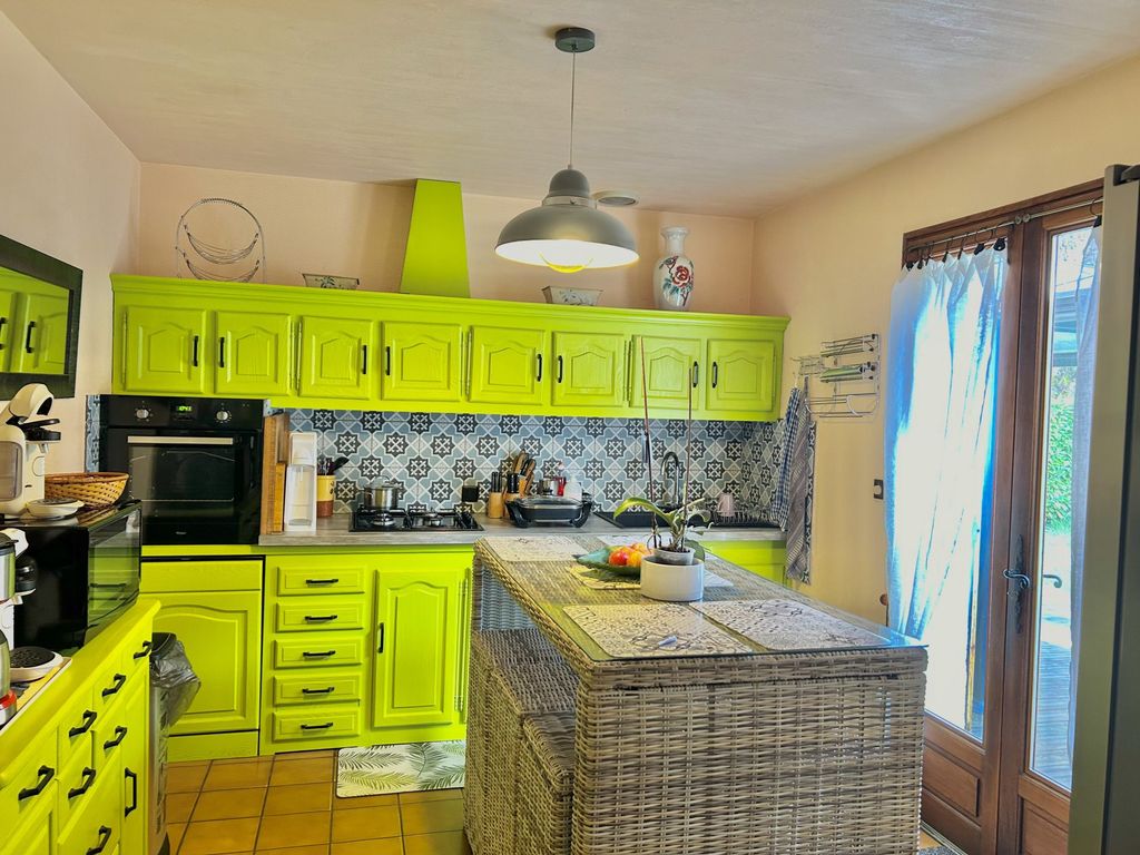 Property photo 3 of 20