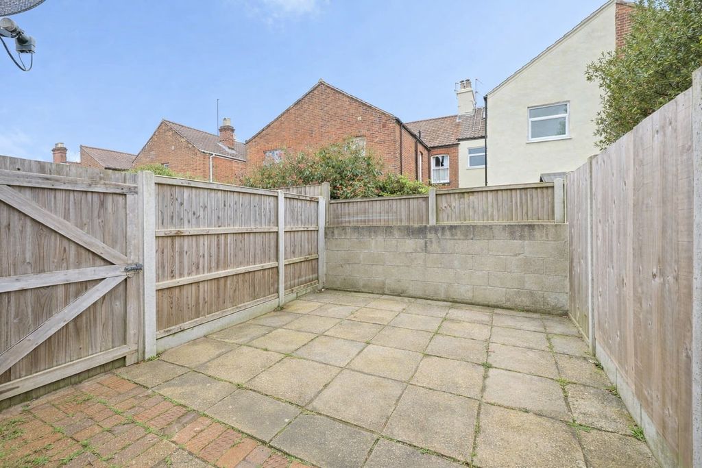 Property photo 3 of 13 External