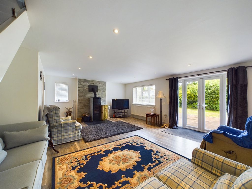 Property photo 2 of 22 Picture No. 02