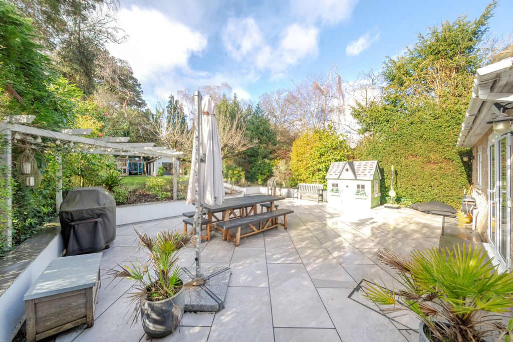 Additional image 13 of 4 bed detached house for saleCanterbury Road, Farnborough GU14