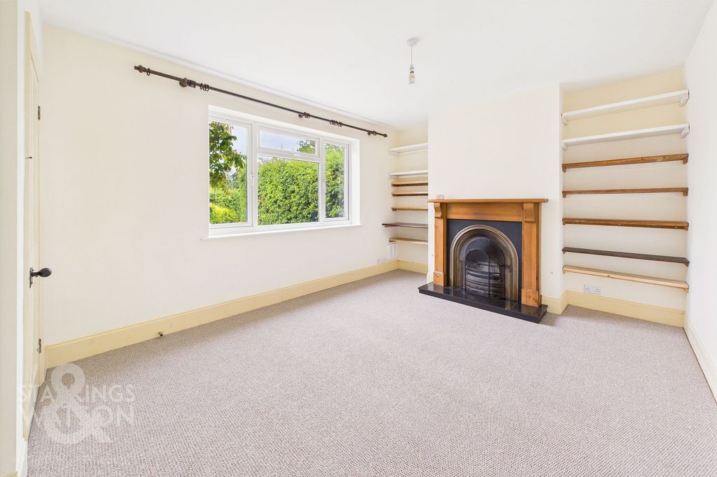 Property photo 2 of 24