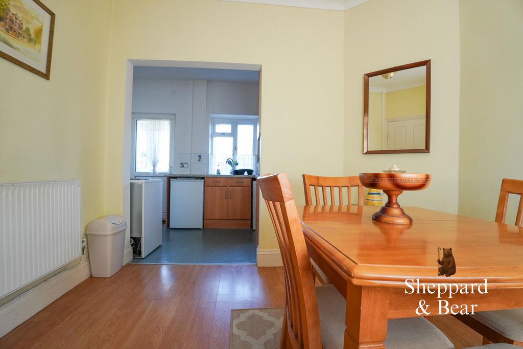 Property photo 3 of 26 Dining Room