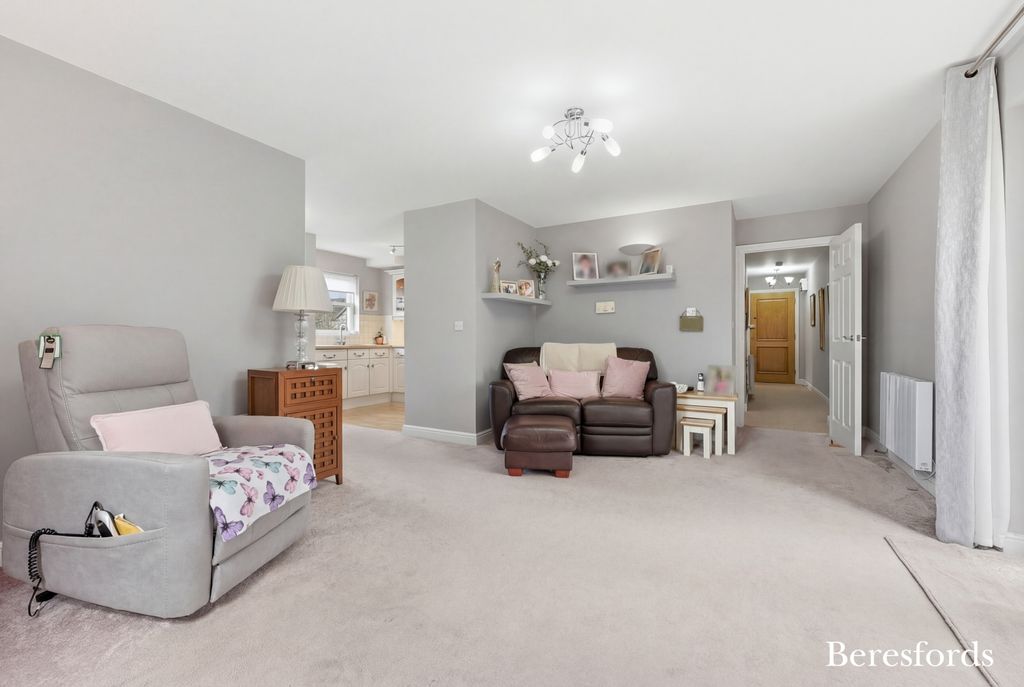 Property photo 2 of 23 Picture No. 14