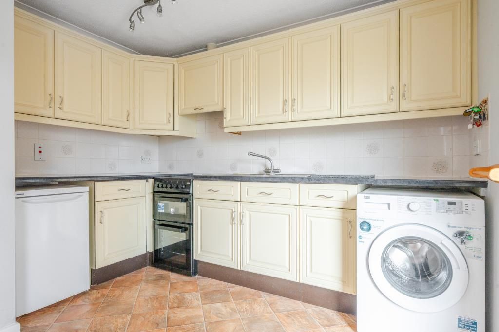Property photo 2 of 20 Kitchen