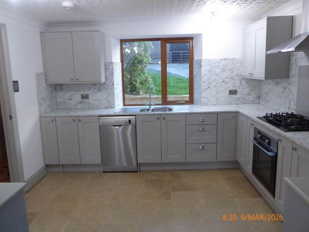 Property photo 2 of 14 P1130850