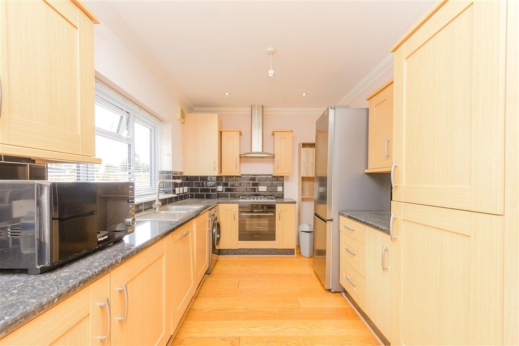 Property photo 2 of 17 Kitchen