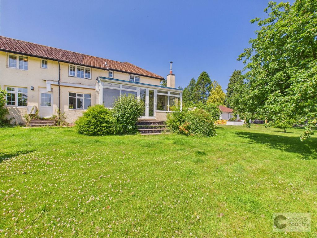 Property photo 1 of 27