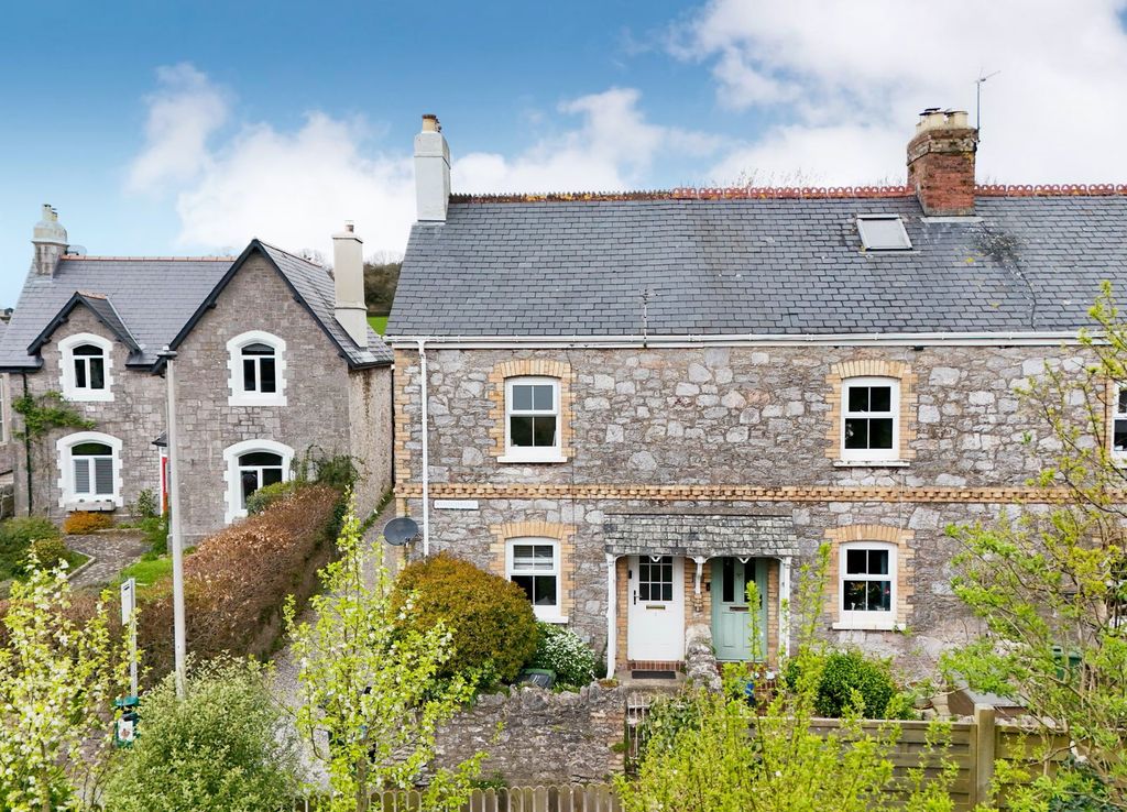 Property photo 1 of 23