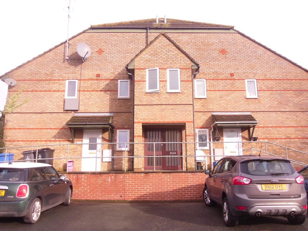 Property photo 1 of 3