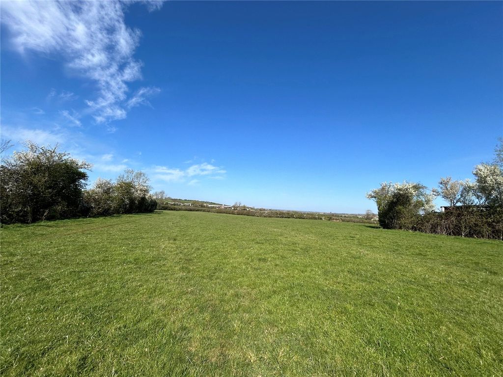 Property photo 3 of 10 Picture No. 12