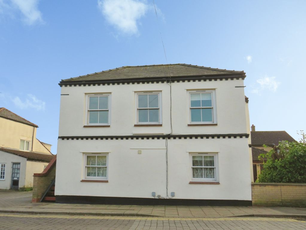 Property photo 1 of 2 Front