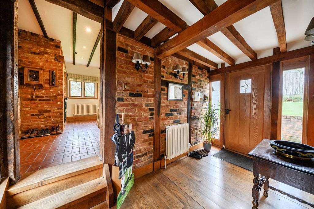 Property photo 3 of 16 Picture No. 12