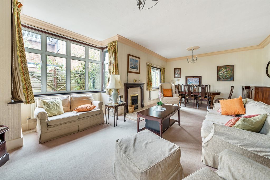 Property photo 3 of 13