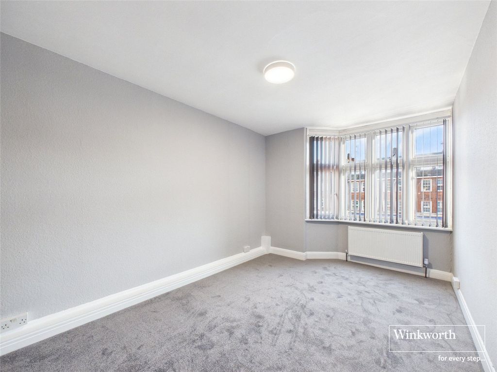 Property photo 3 of 5 Bedroom