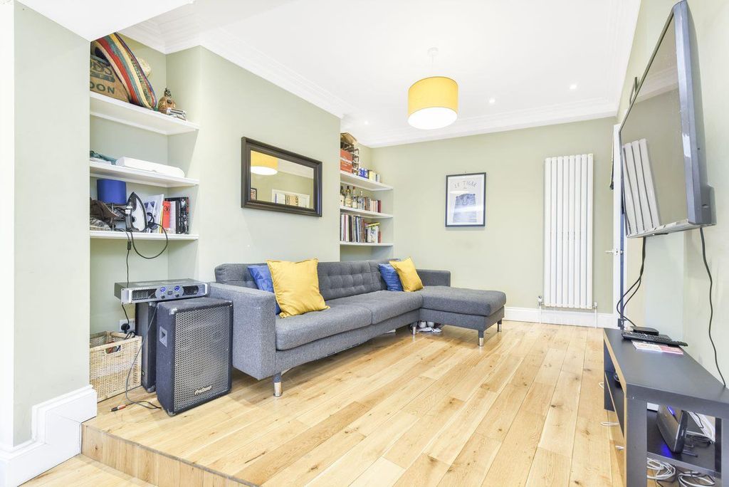Property photo 3 of 11 Thumbnail (8).Jpg