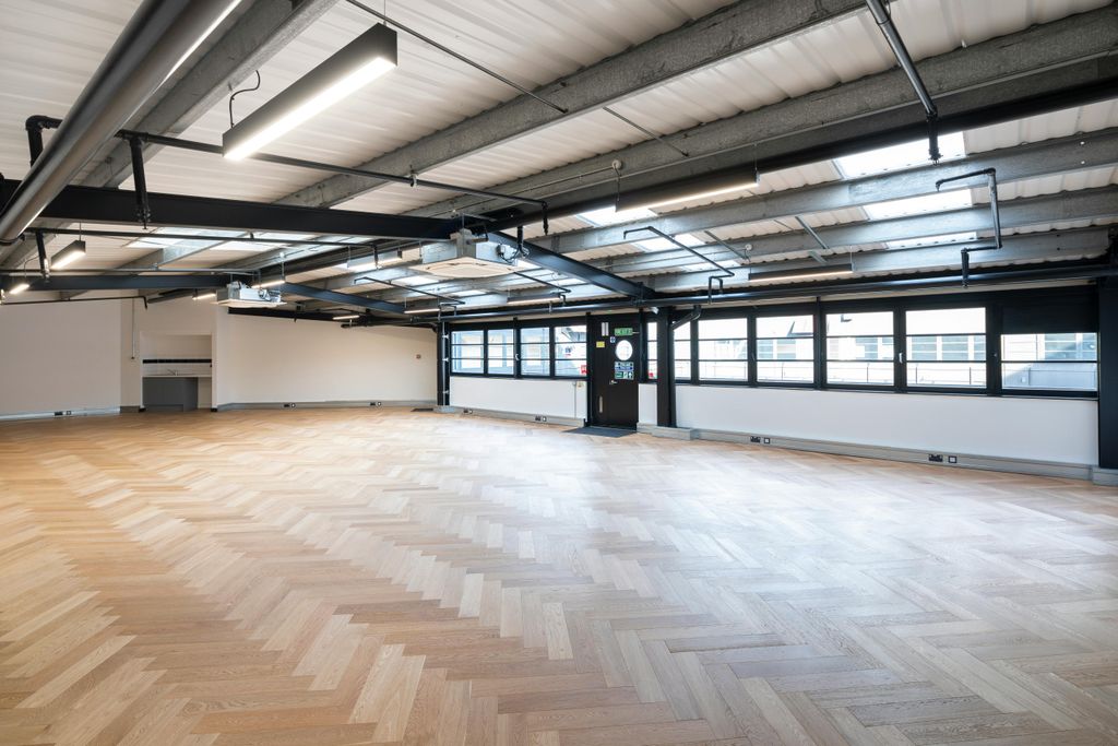 Property photo 2 of 9 Unit 17 Courtyard.Jpg