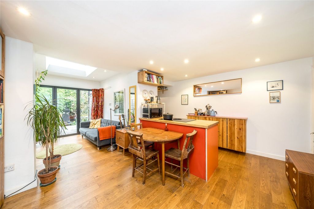 Property photo 3 of 11 Picture No. 05