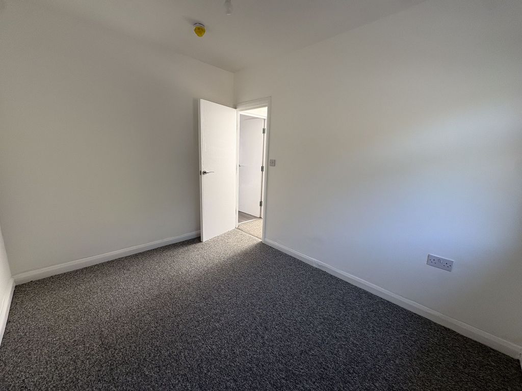 Property photo 3 of 9 Studio A