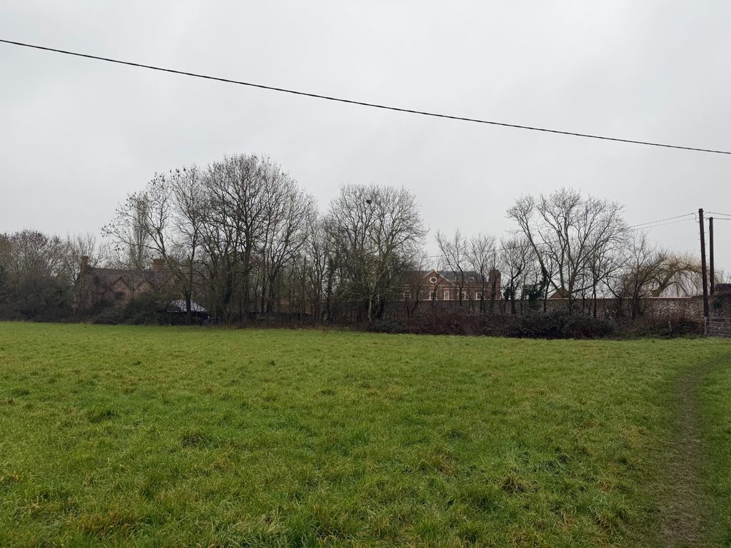 Property photo 3 of 5 Photo 3