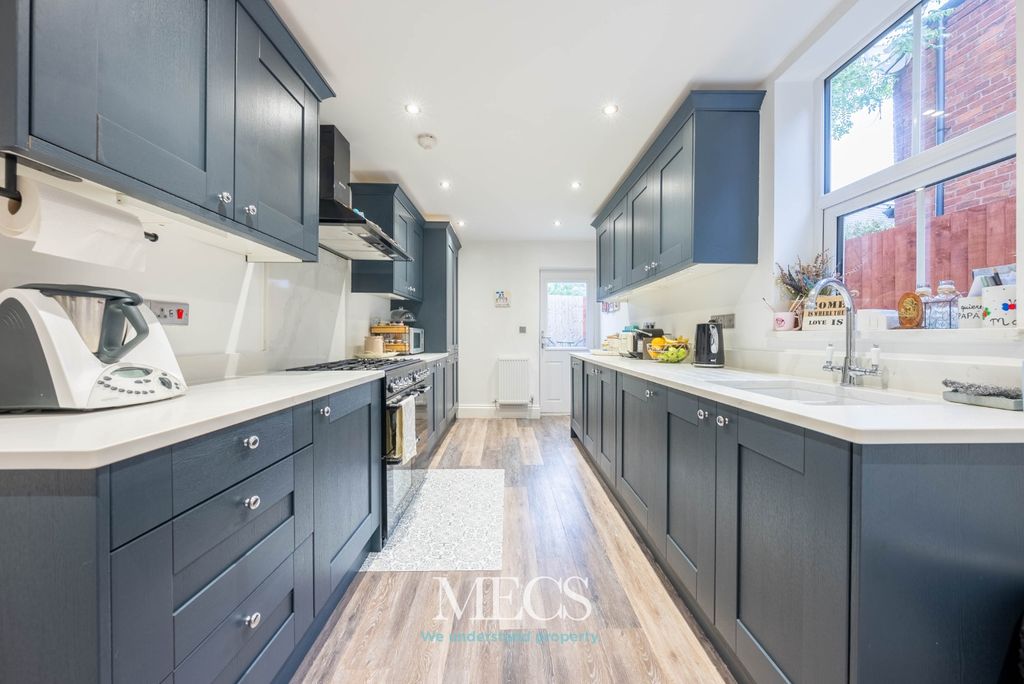 Property photo 3 of 16 4705993