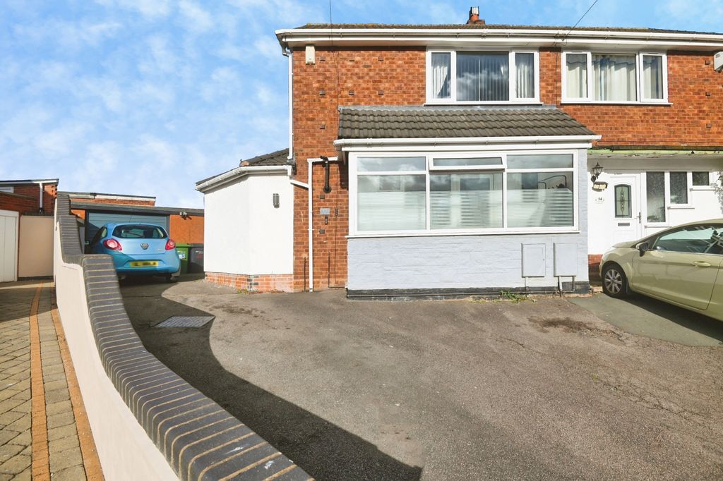 Property photo 1 of 28
